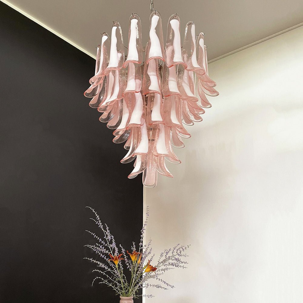 Velorira Kronleuchter aus rosa Murano-Glasblütenblättern in Kaskadenform