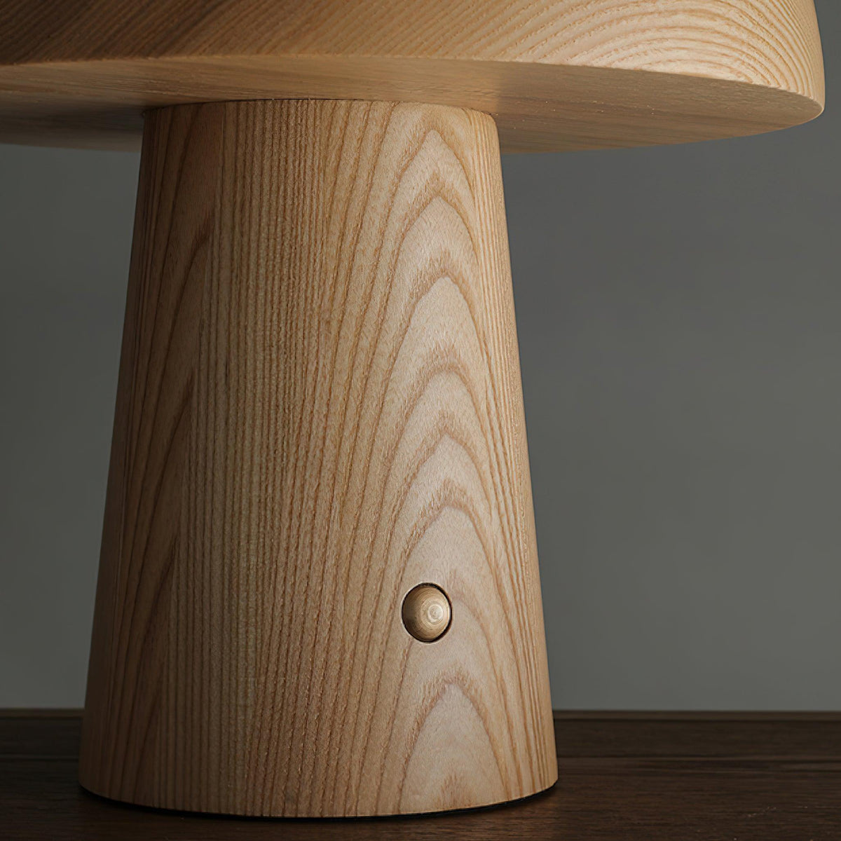 Nexore Tischleuchte aus Holz