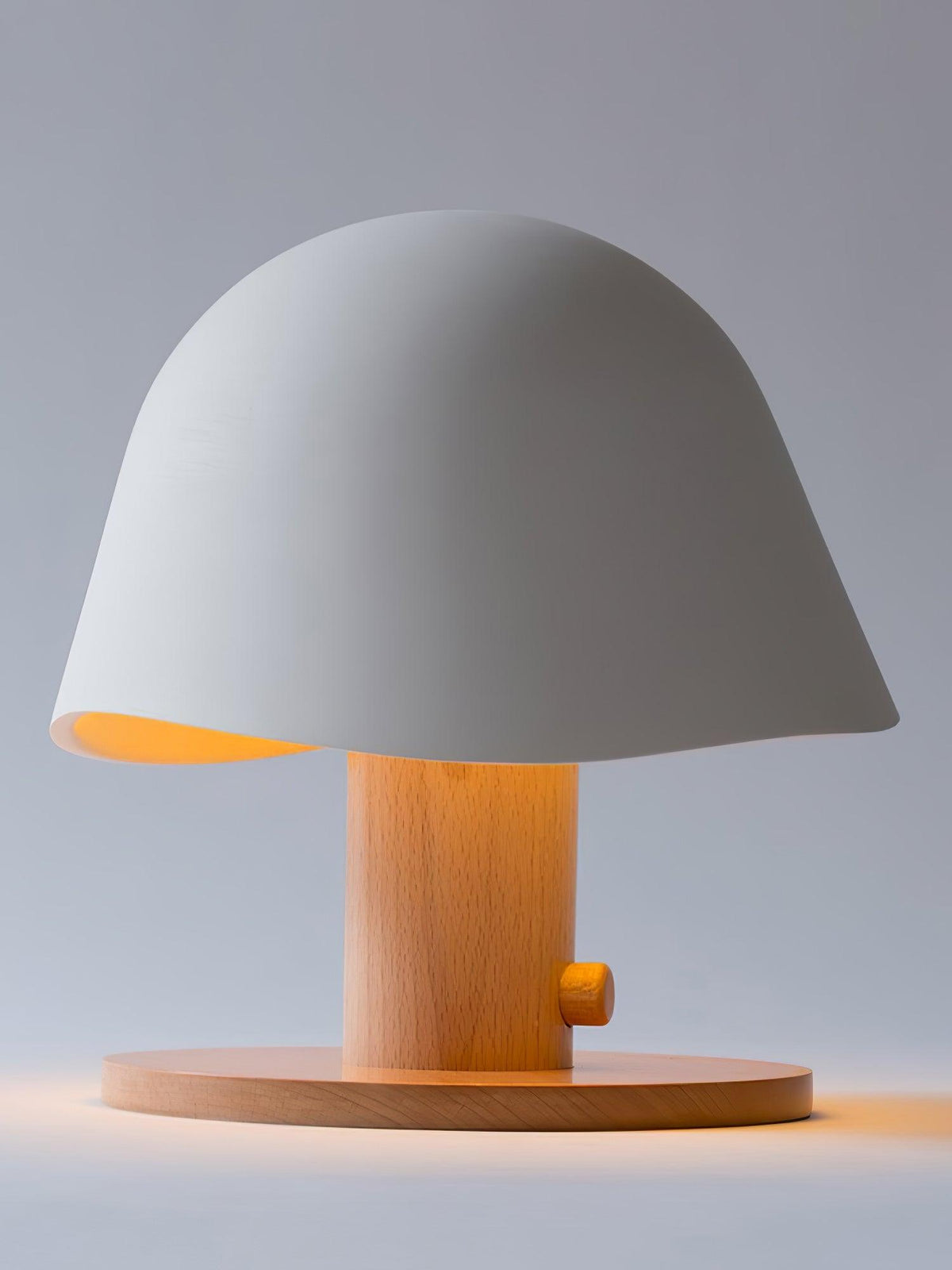 Wond Tischleuchte aus Kunstharz und Holz