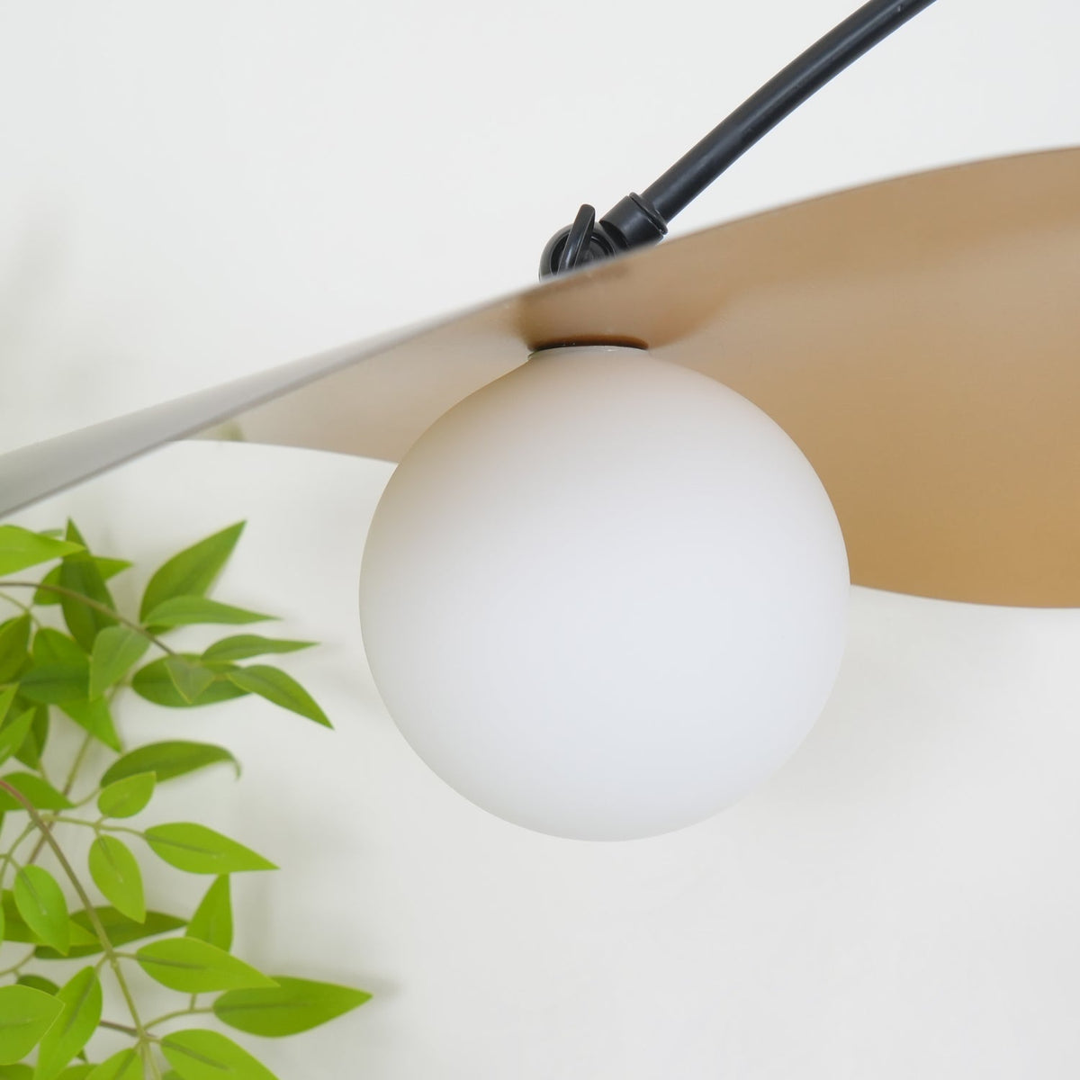 Tirove Glas Minimalistische Wandleuchte