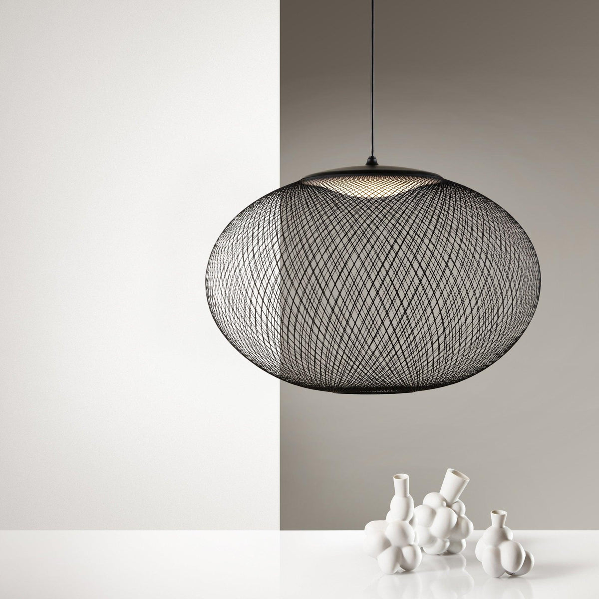 Orelenira Pendelleuchte aus Metallmaschen in Schwarz