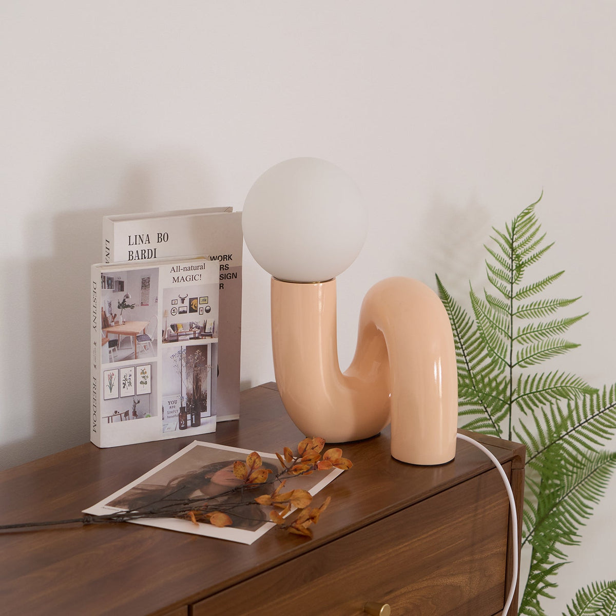 Soreeon Tischlampe Playful N-Form in Weiß