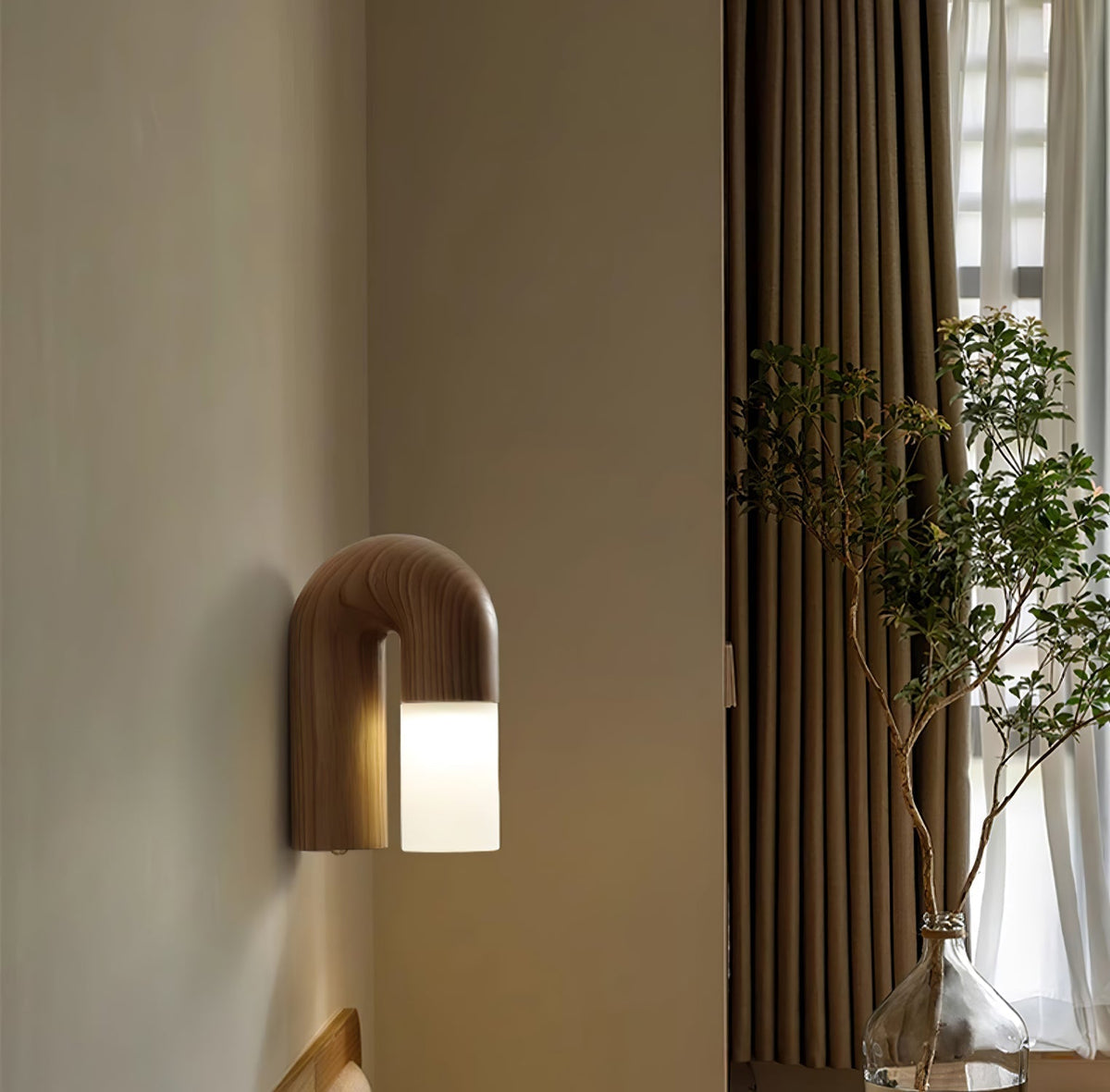 King zeitgenössische minimalistische Wandleuchte aus Holz