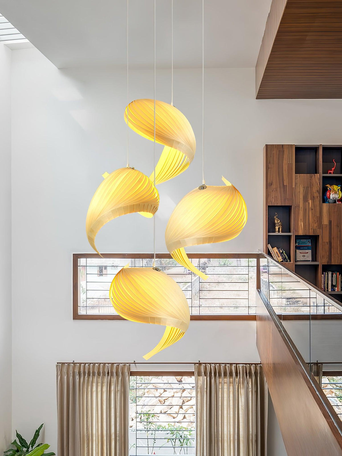 Loe zeitgenössische Luxus-Pendelleuchte aus Holz in Schalenform