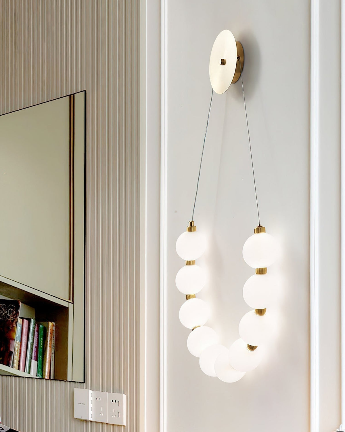 Ilirel Kunst-Ketten-Loop-Messing-Wandleuchte