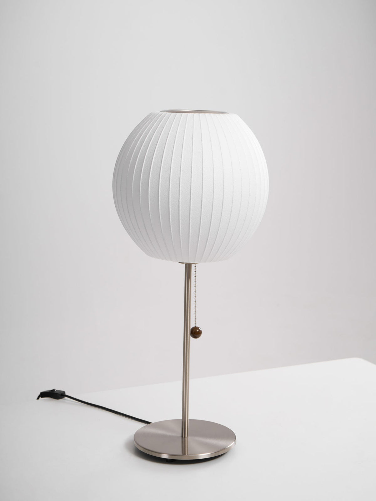 Solisive Stahl Kunst Tischleuchte