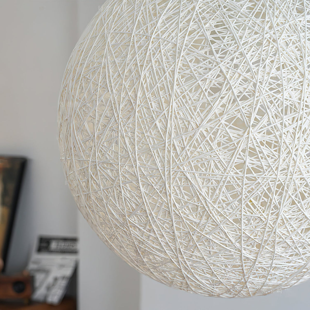 Cashae zeitgenössische minimalistische Pendelleuchte mit Kugelschirm