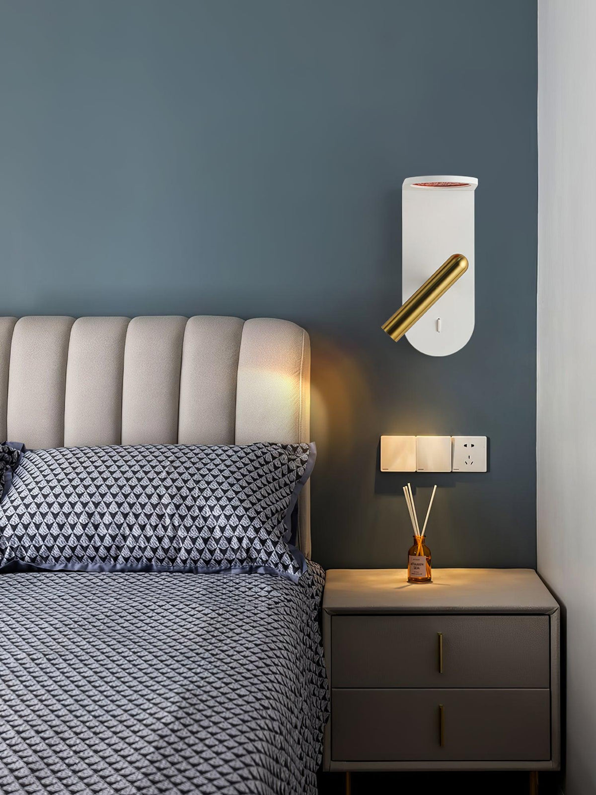 Caloaria Wandleuchte LED mit Ein-/Aus-Schalter verstellbar