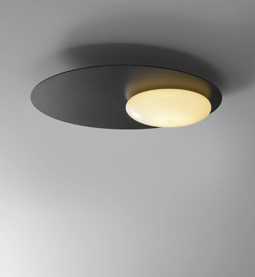 Ivsolion zeitgenössische minimalistische Wandleuchte aus Glas mit schräger Ausrichtung