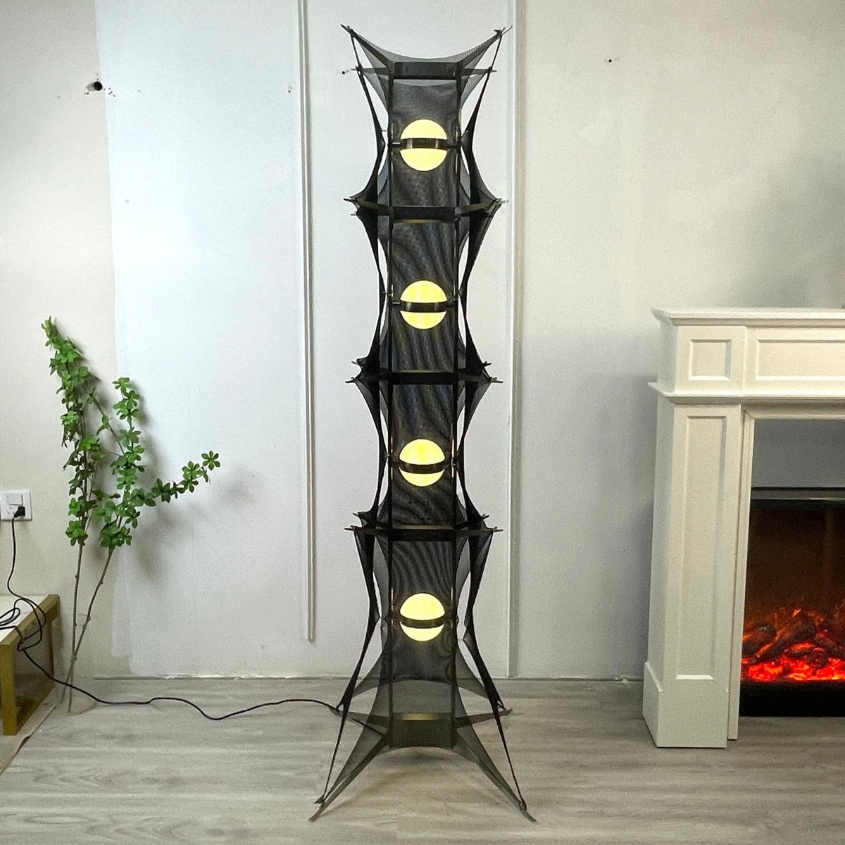 Miroia moderne Stehleuchte