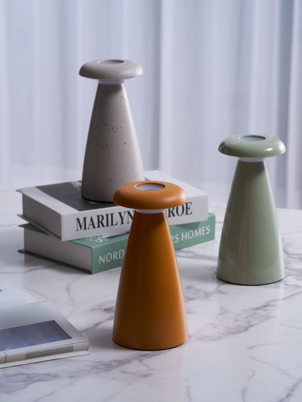 Mushroove Keramik-Tischleuchte im minimalistischen Stil in Grau