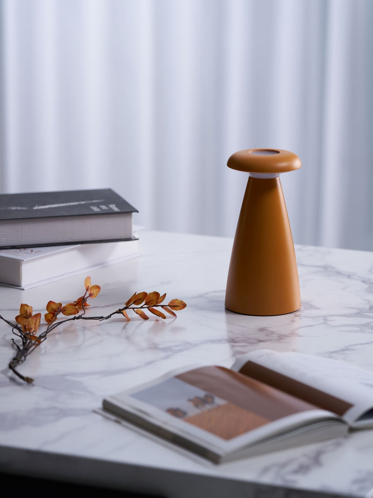 Mushroove Keramik-Tischleuchte im minimalistischen Stil in Grau