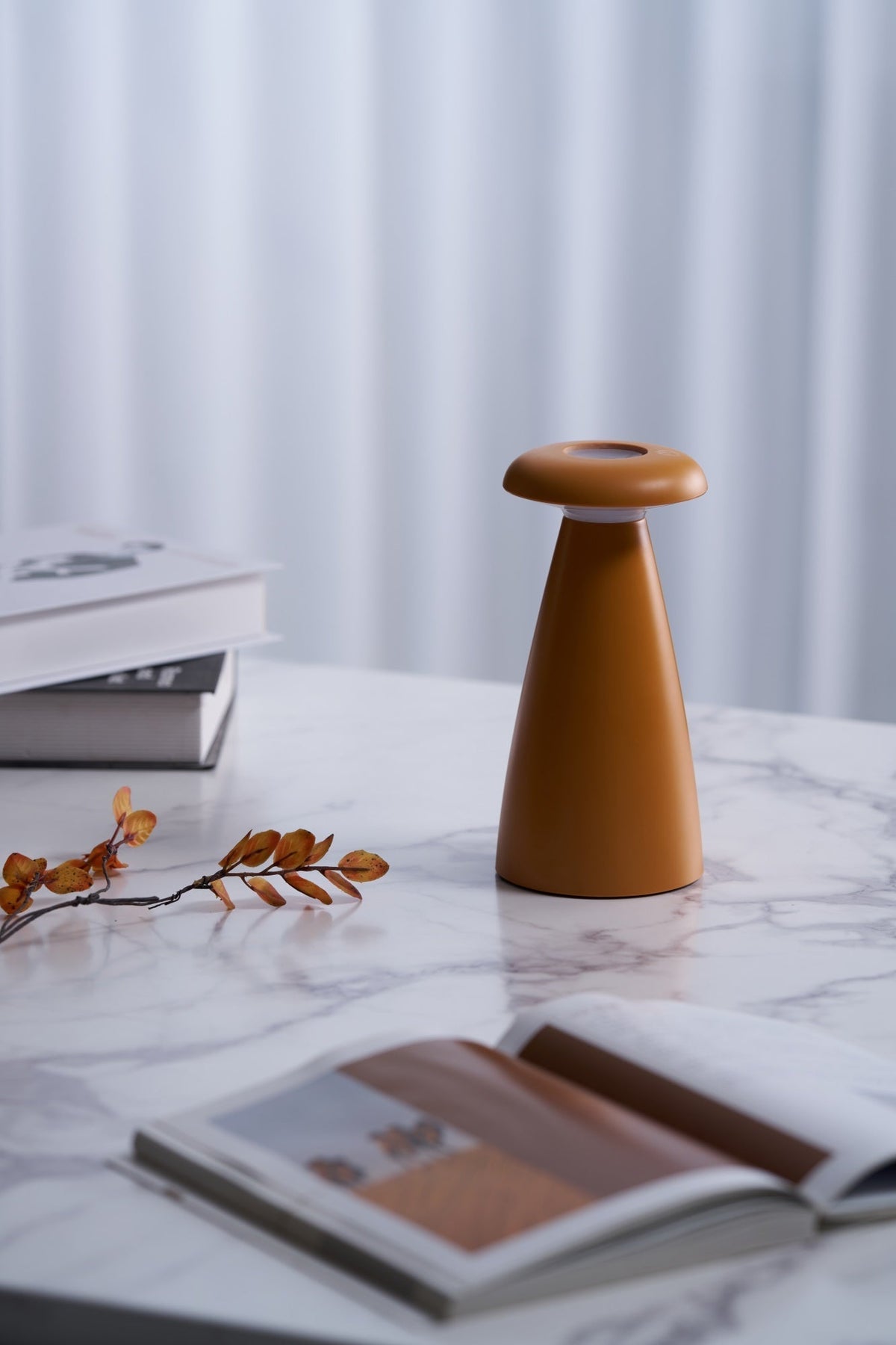 Mushroove Keramik-Tischleuchte im minimalistischen Stil in Grau