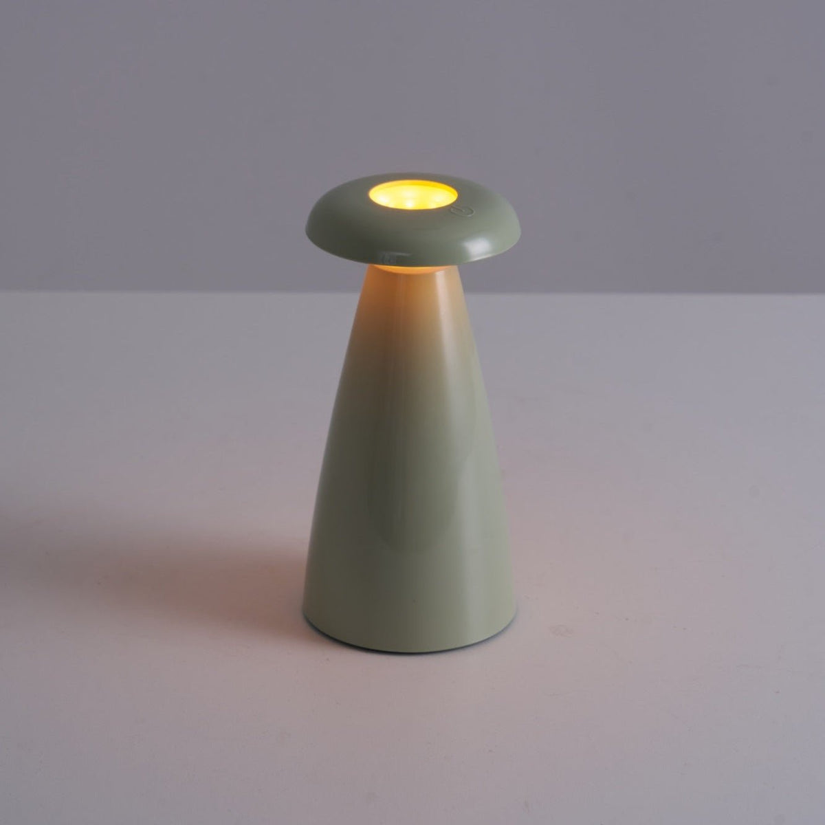 Mushroove Keramik-Tischleuchte im minimalistischen Stil in Grau