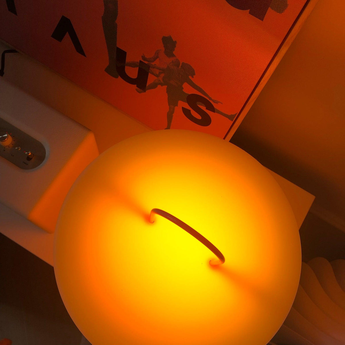 Hattie moderne Tischlampe
