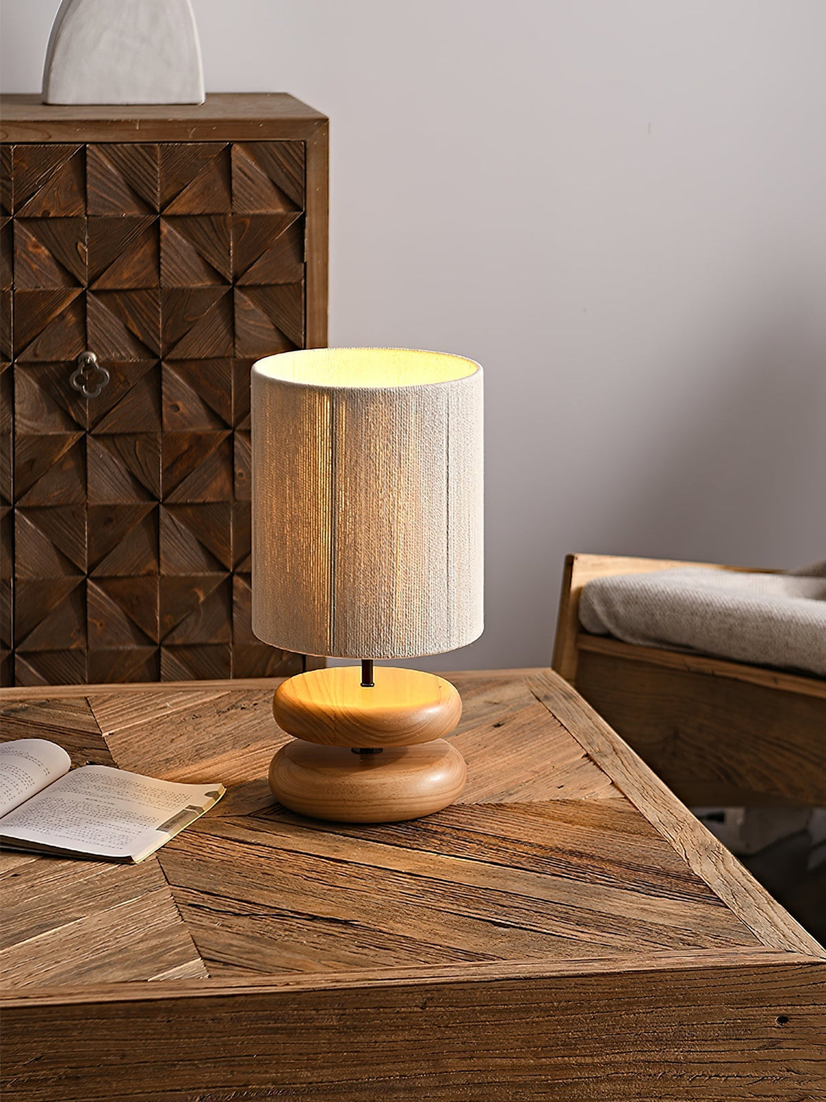 Morgan Minimalistische Tischleuchte aus Holz