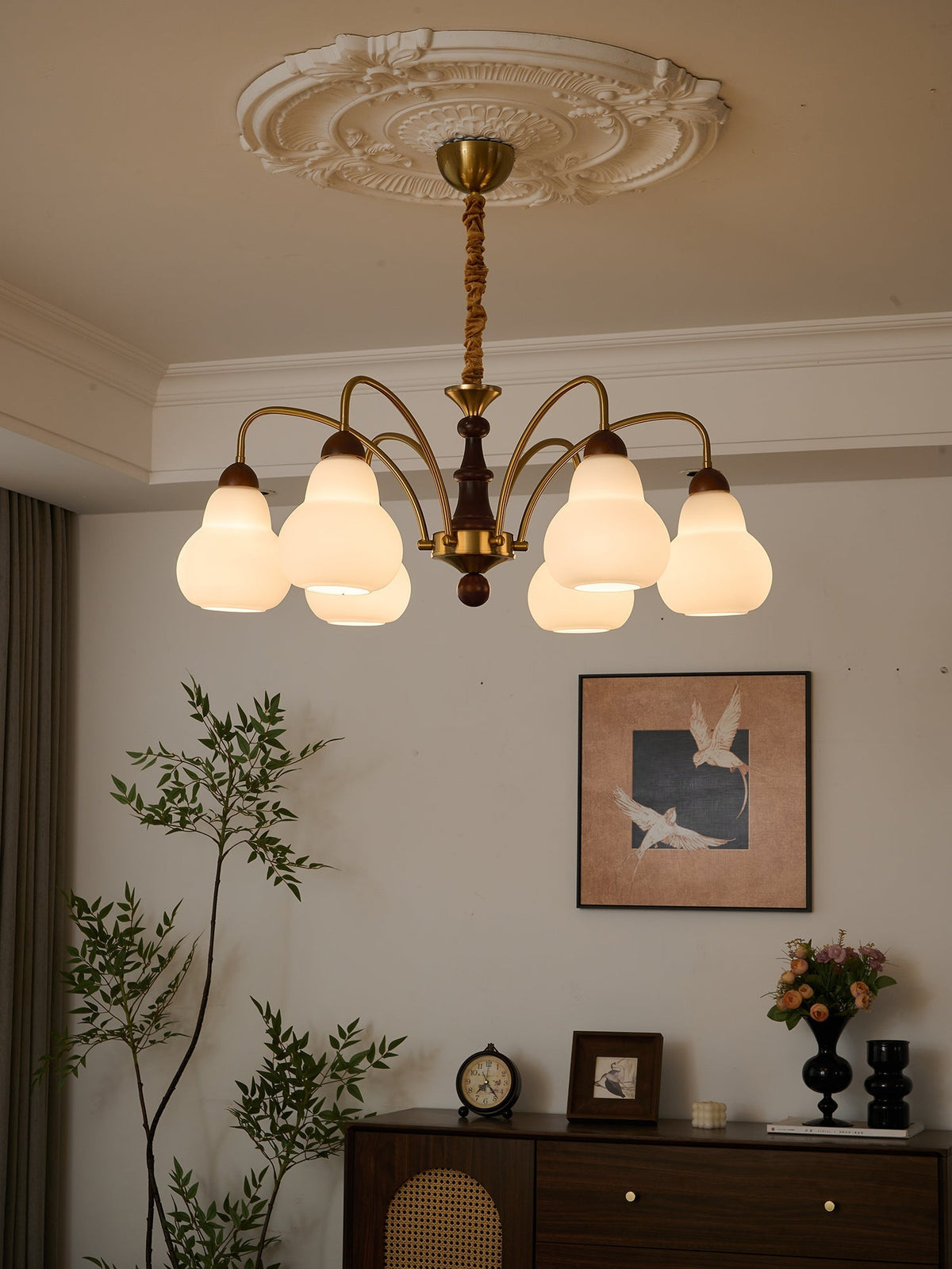 Novelle Kronleuchter Traditionelle Eleganz Vintage Holz