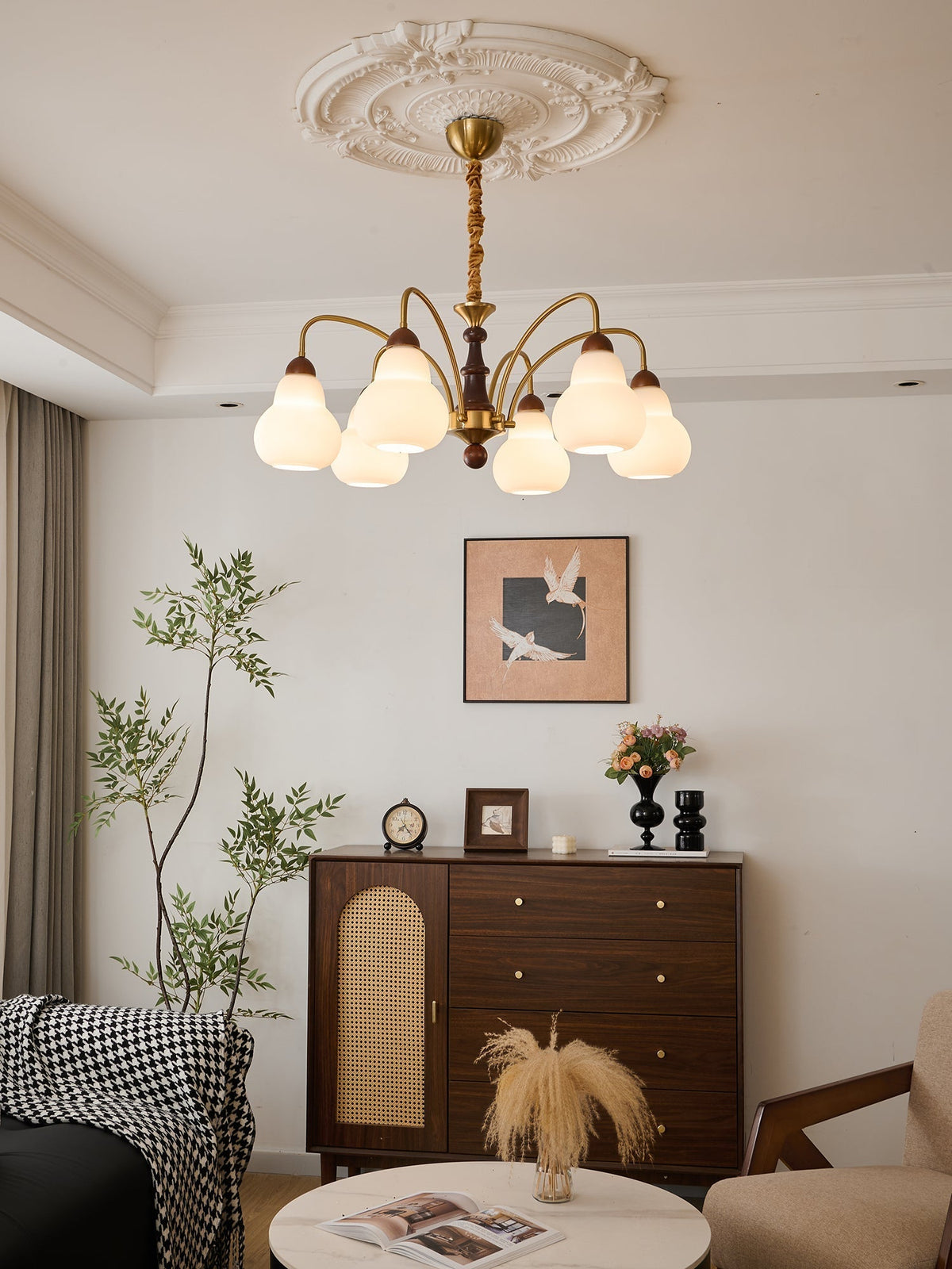 Novelle Kronleuchter Traditionelle Eleganz Vintage Holz