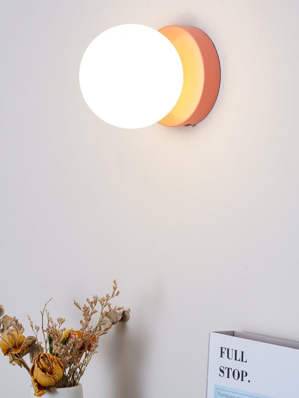 Celarella zeitgenössische minimalistische Wandleuchte aus Glas