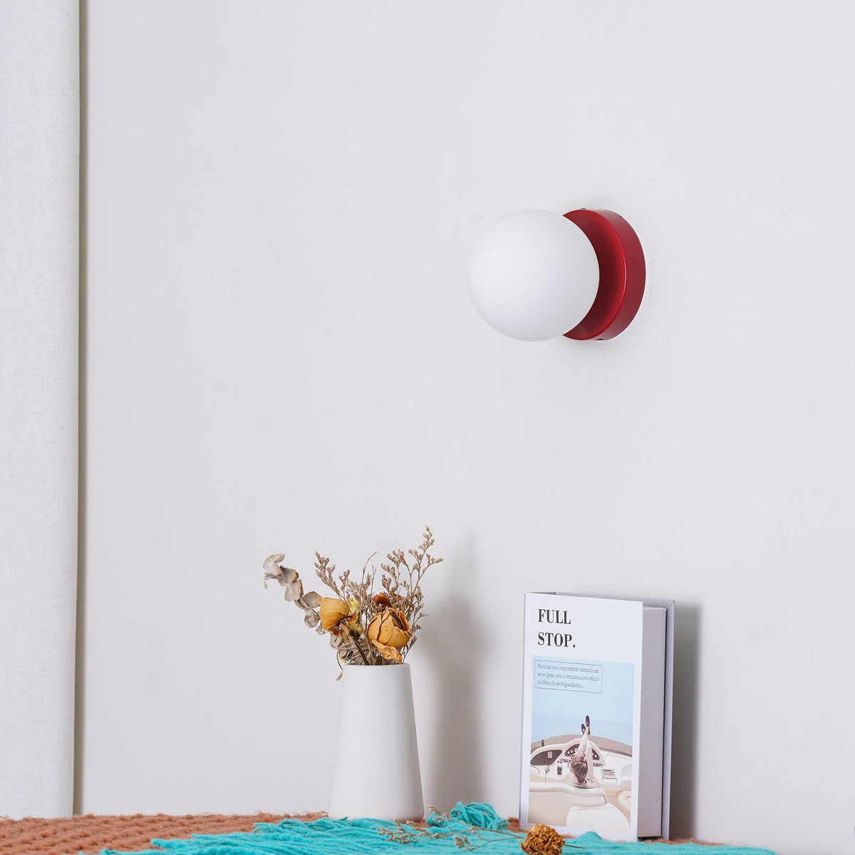 Celarella zeitgenössische minimalistische Wandleuchte aus Glas