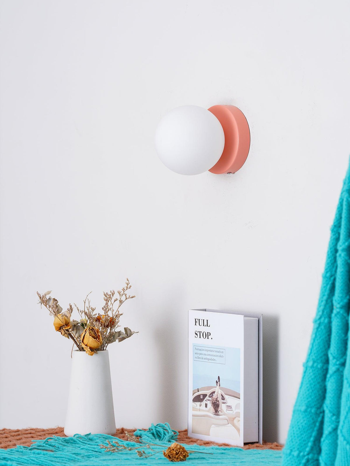 Celarella zeitgenössische minimalistische Wandleuchte aus Glas