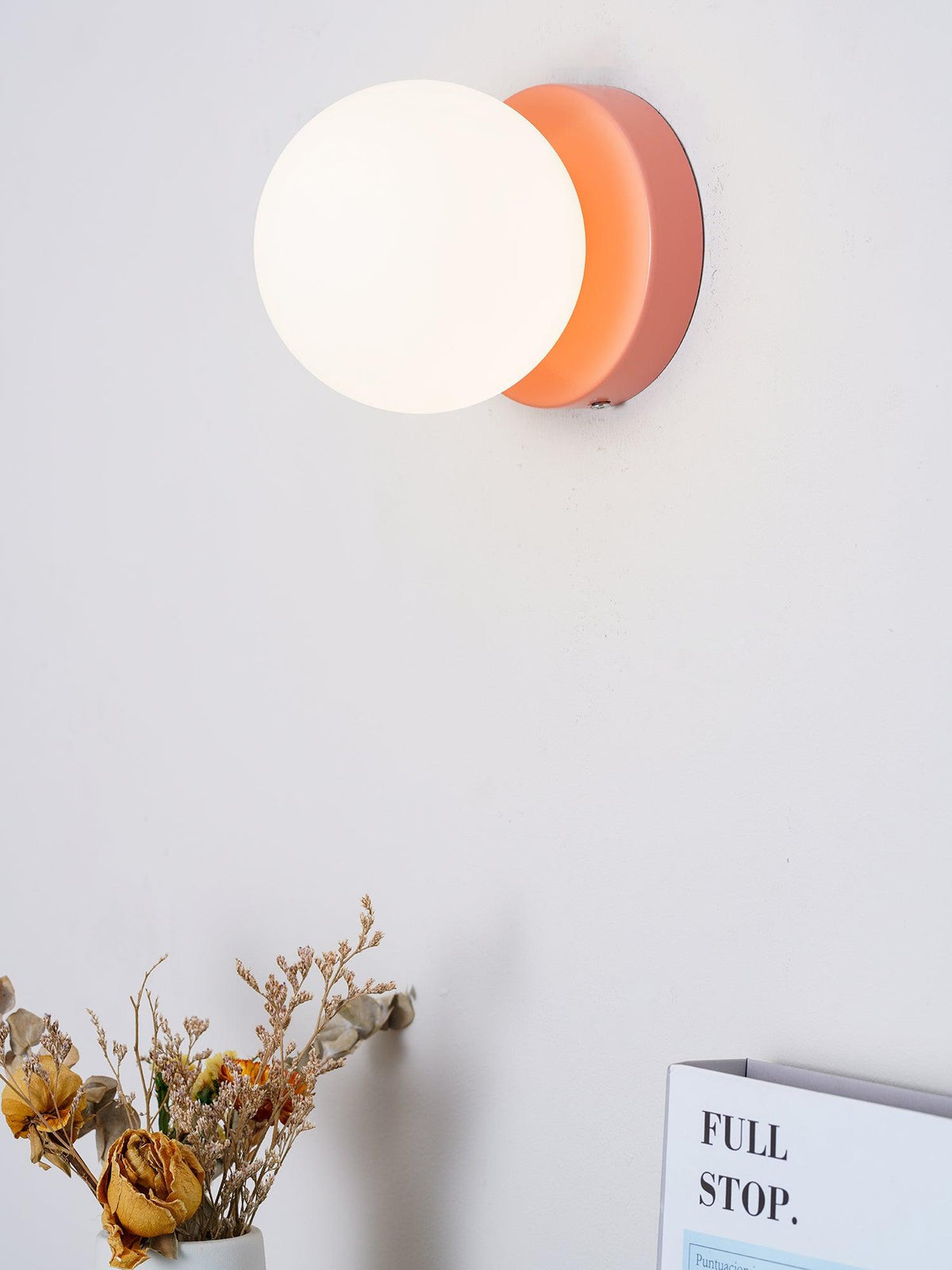 Celarella zeitgenössische minimalistische Wandleuchte aus Glas