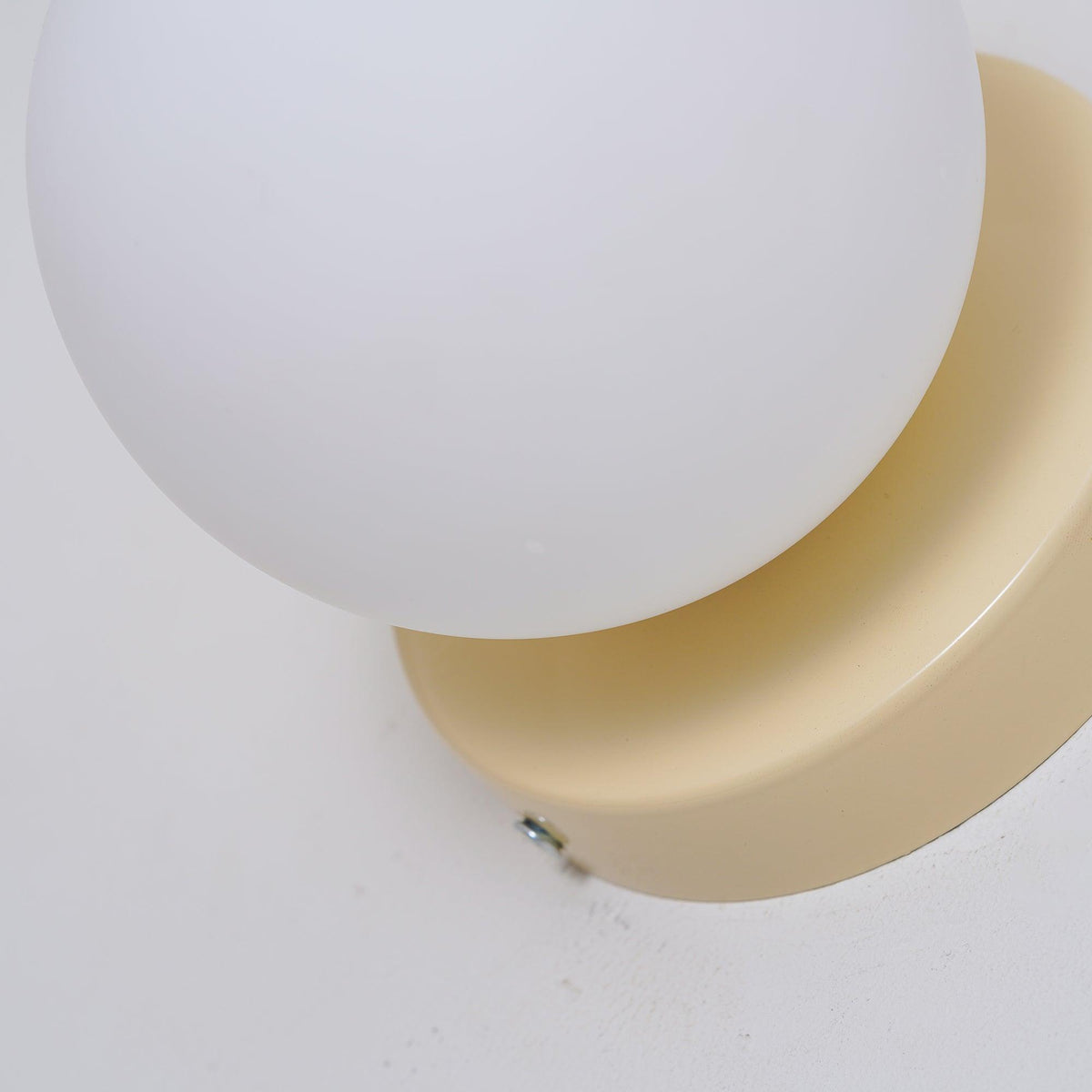 Celarella zeitgenössische minimalistische Wandleuchte aus Glas