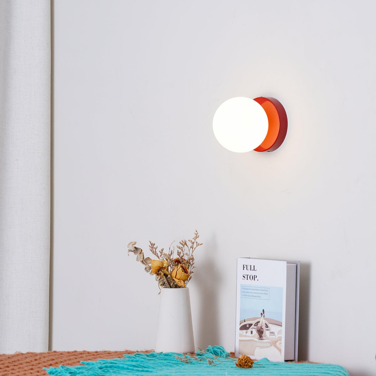 Celarella zeitgenössische minimalistische Wandleuchte aus Glas