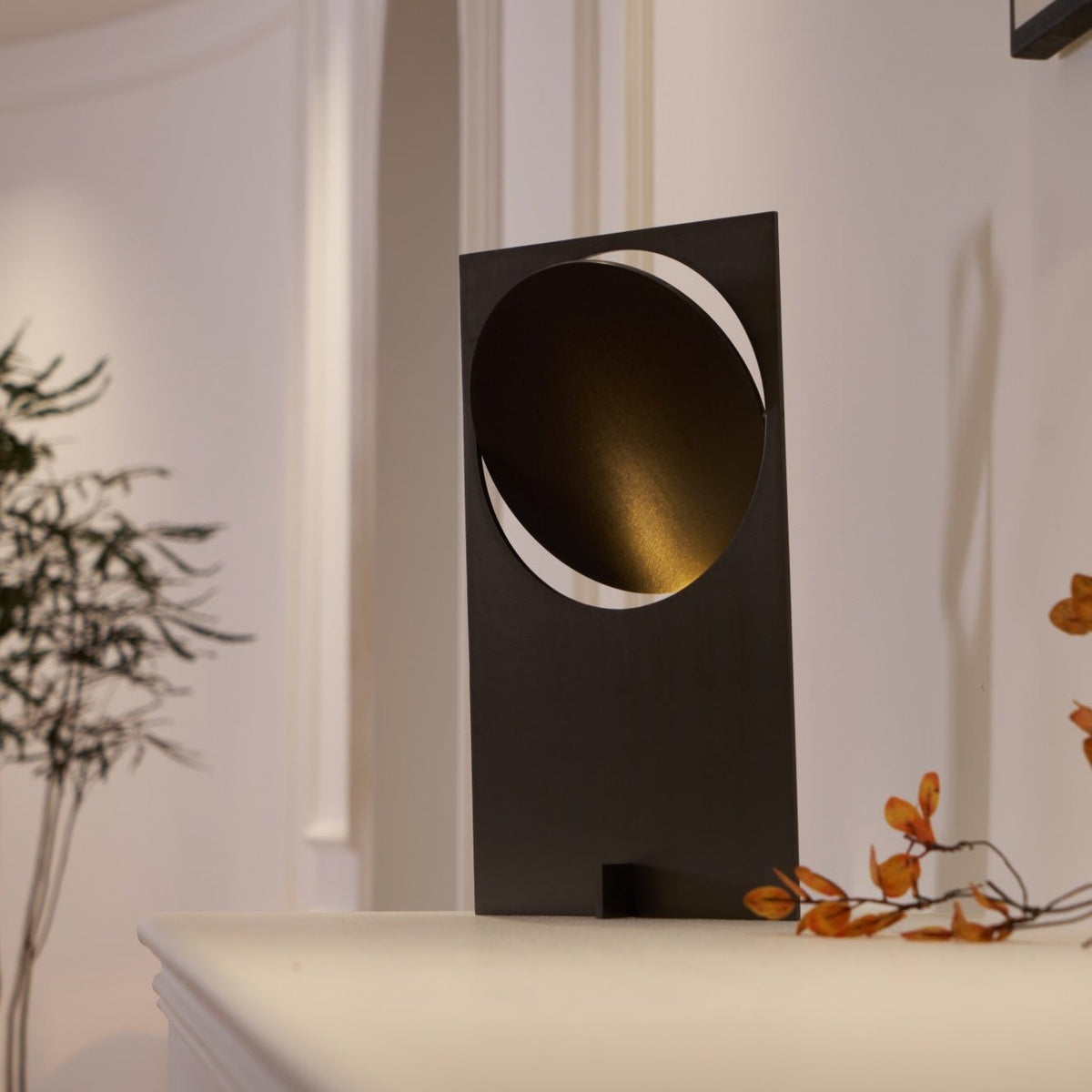 Sixor Steel futuristische Tischleuchte