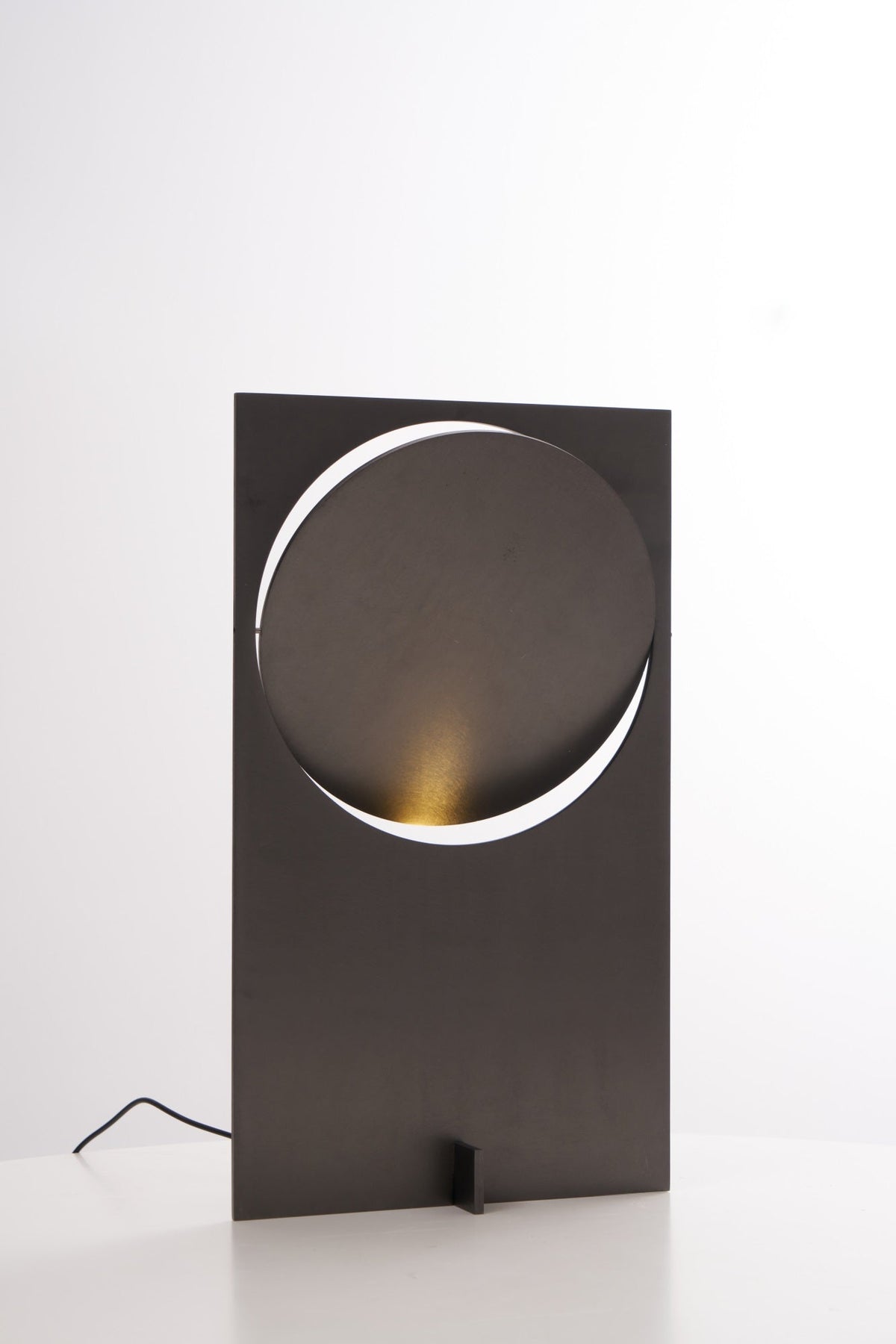 Sixor Steel futuristische Tischleuchte