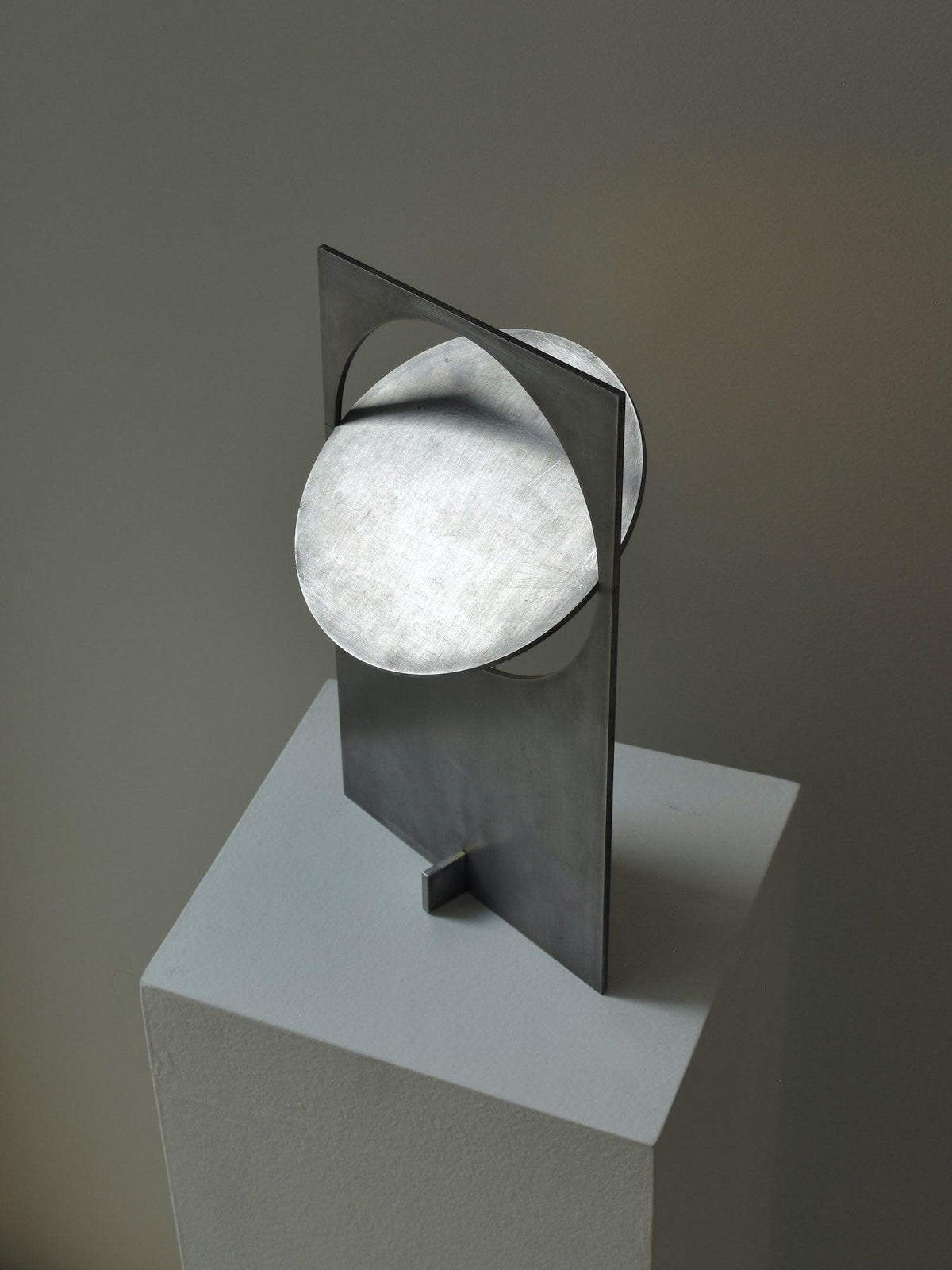 Sixor Steel futuristische Tischleuchte