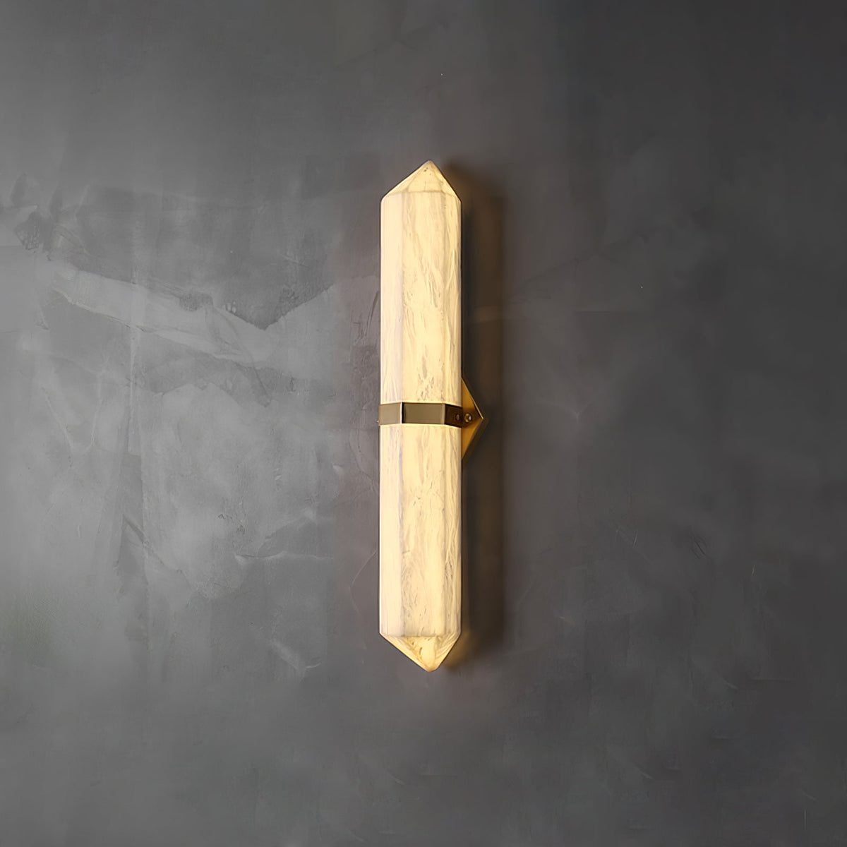 Albiaya Wandleuchte aus Alabaster und Messing fürs Schlafzimmer