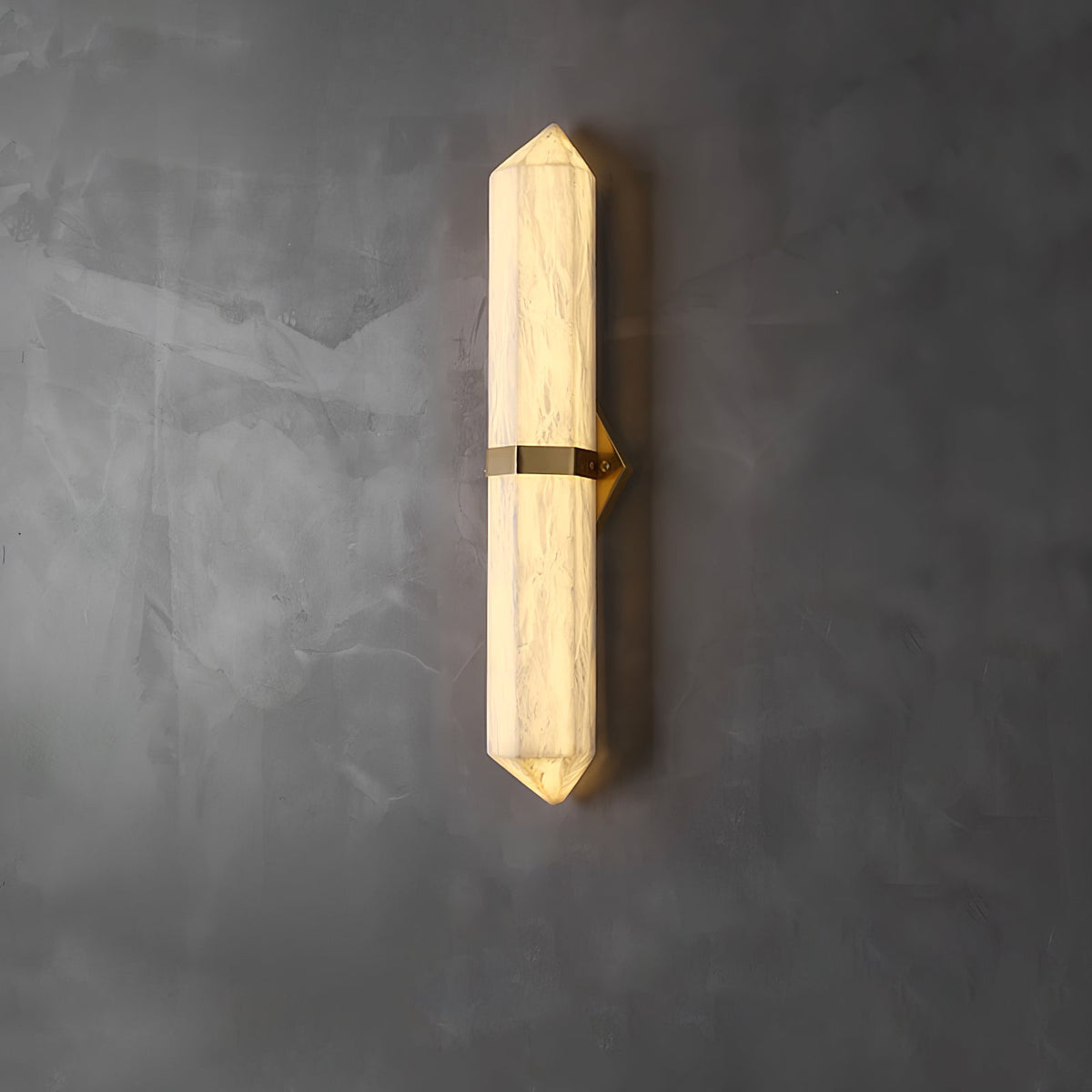 Albiaya Wandleuchte aus Alabaster und Messing fürs Schlafzimmer