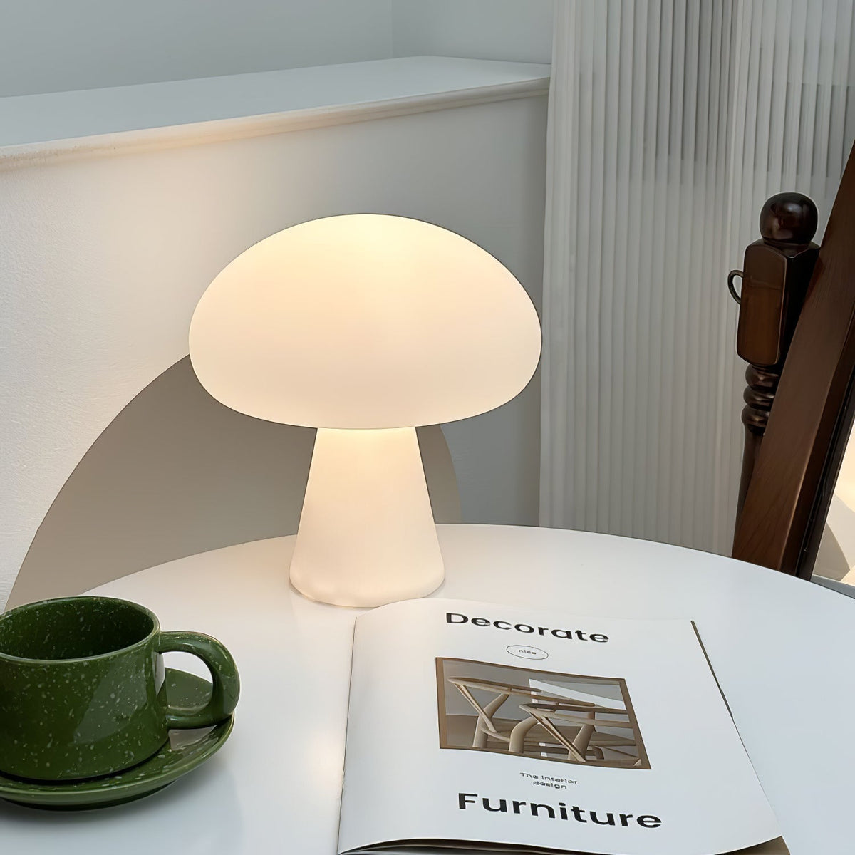 Ombra Tischleuchte aus Glas in Kieselsteinform
