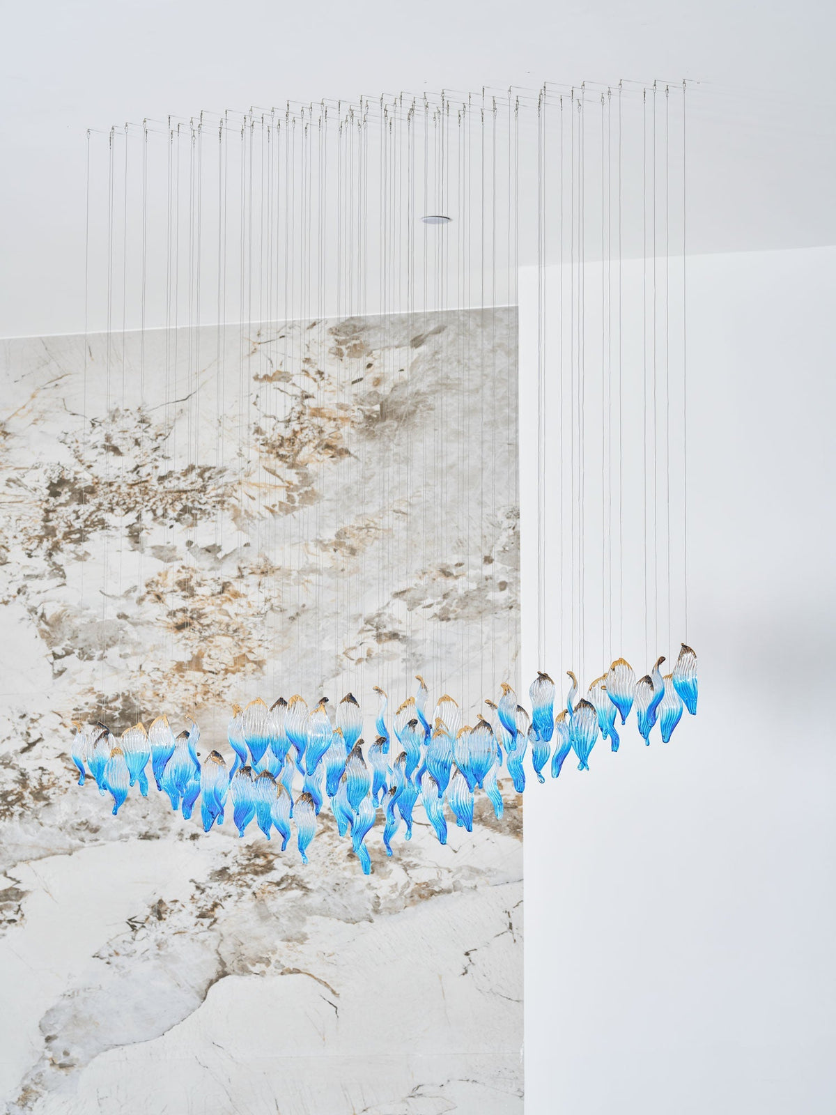 Asteria Wellen-geblasene Glas Kronleuchter in Kieselsteinform