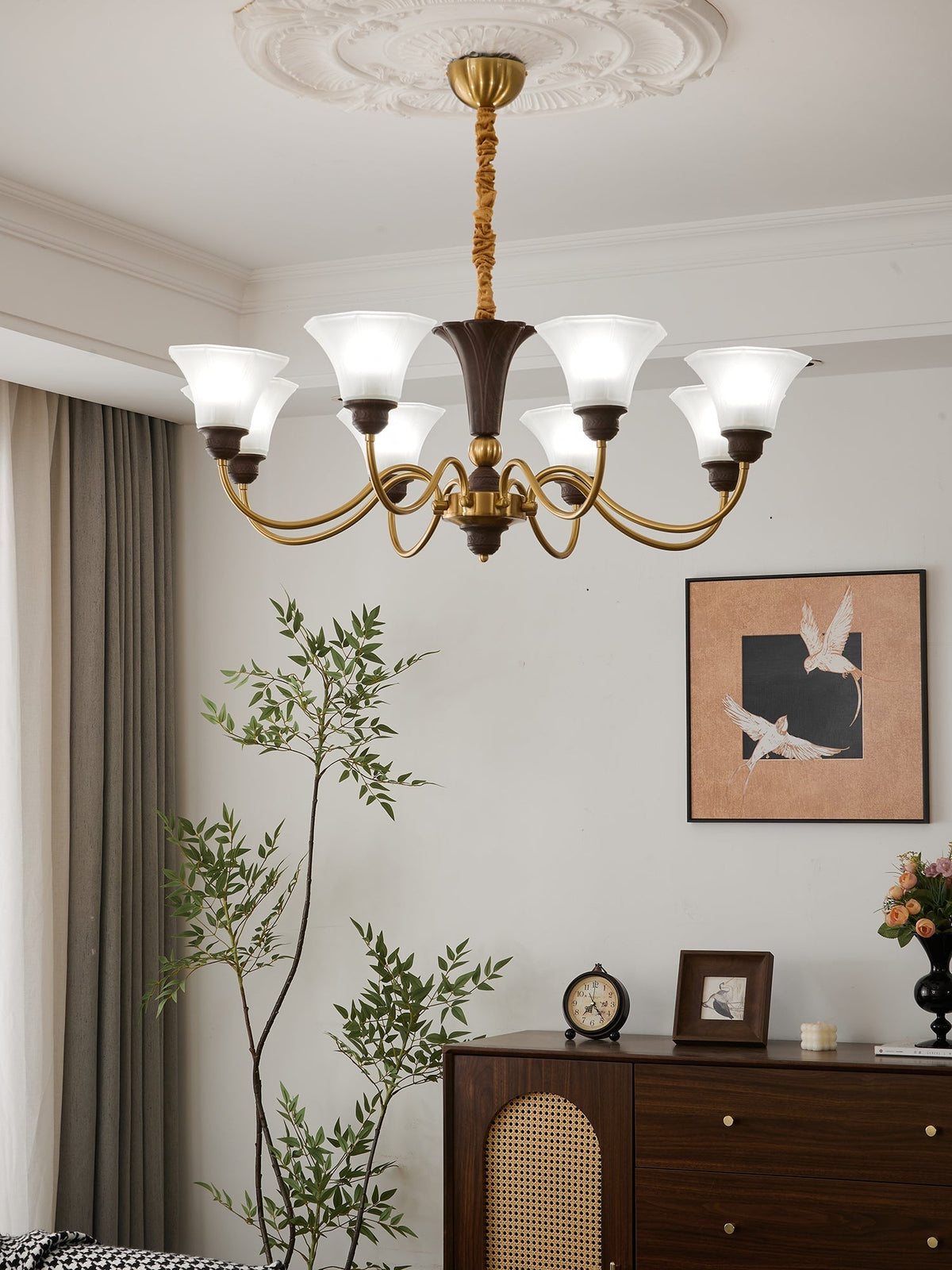 Ciphaen Kronleuchter aus Holz im Vintage-Stil mit traditionellem Eleganz-Look und Glas