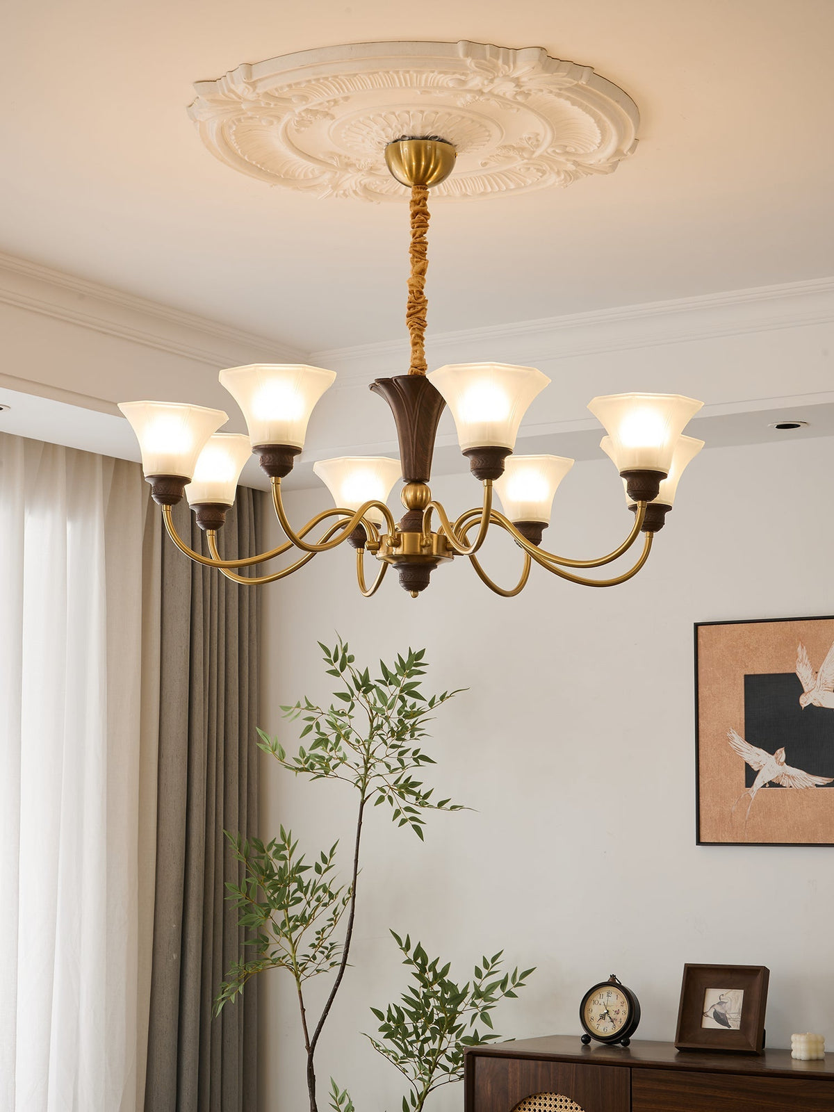 Ciphaen Kronleuchter aus Holz im Vintage-Stil mit traditionellem Eleganz-Look und Glas