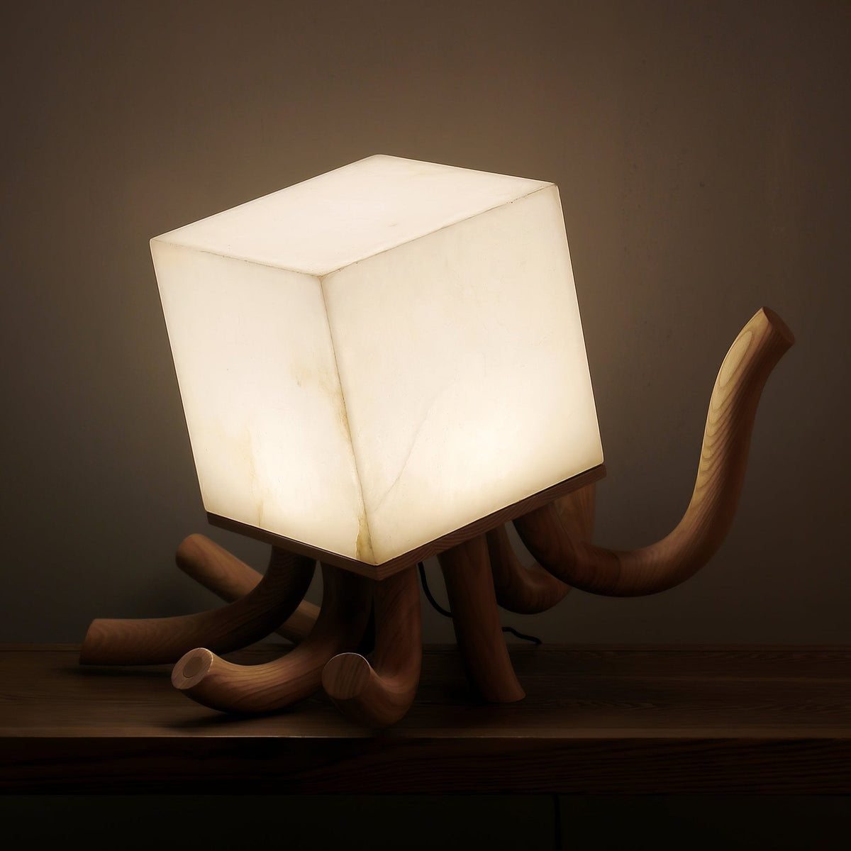 Dravk Tentacle Alabaster Tischleuchte