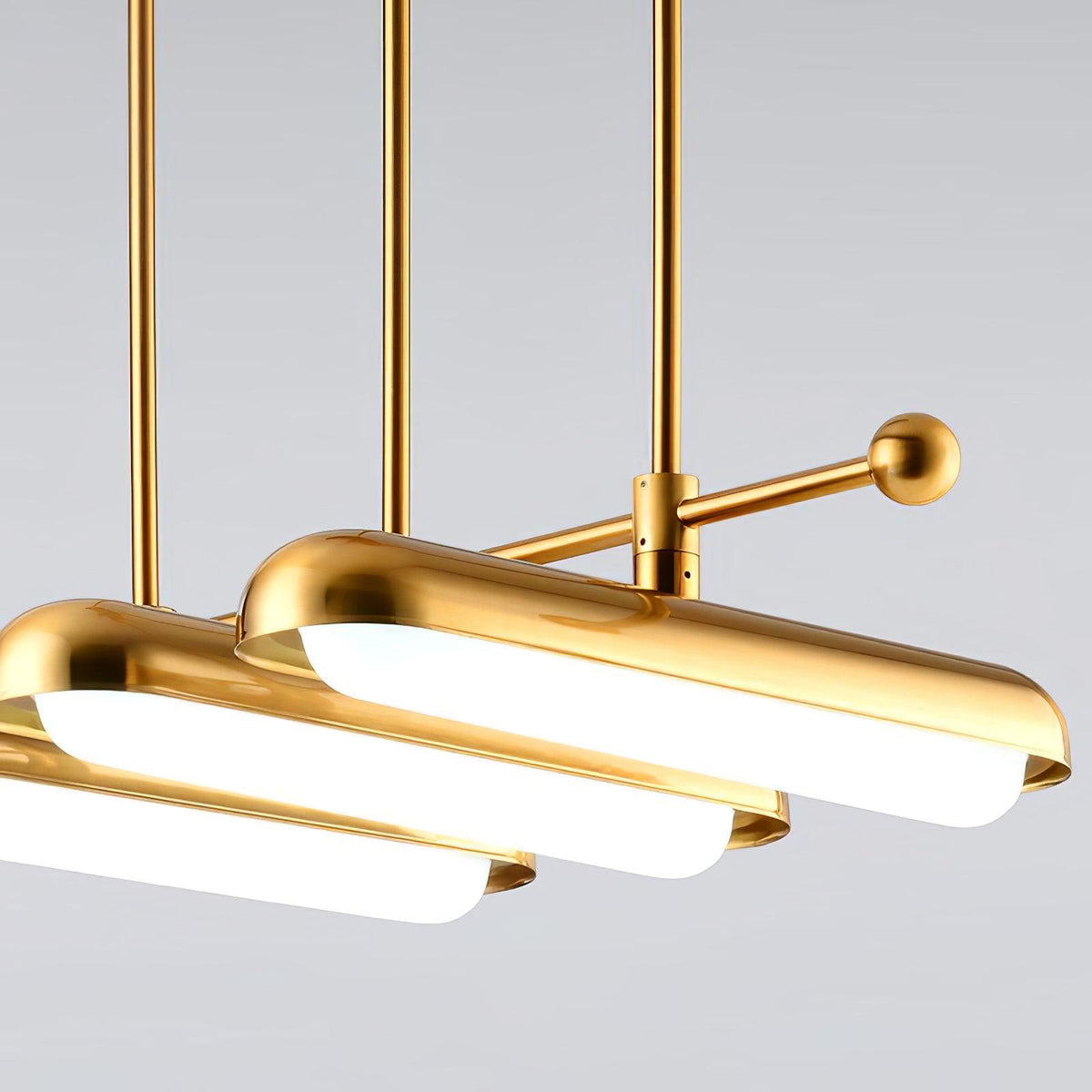 Lyvinaris Geometrische Pendelleuchte aus Messing in linearer Form
