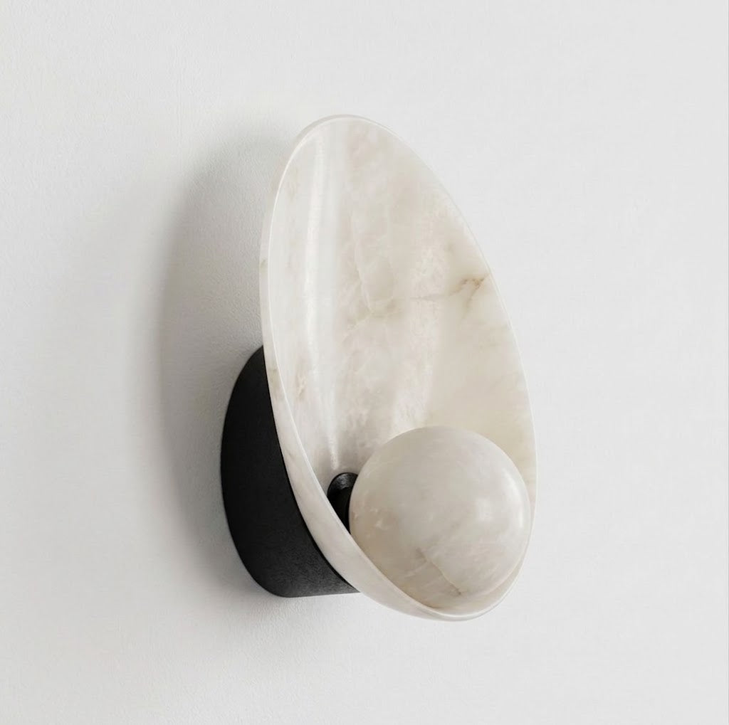 Quillstone Alabaster-Wandleuchte
