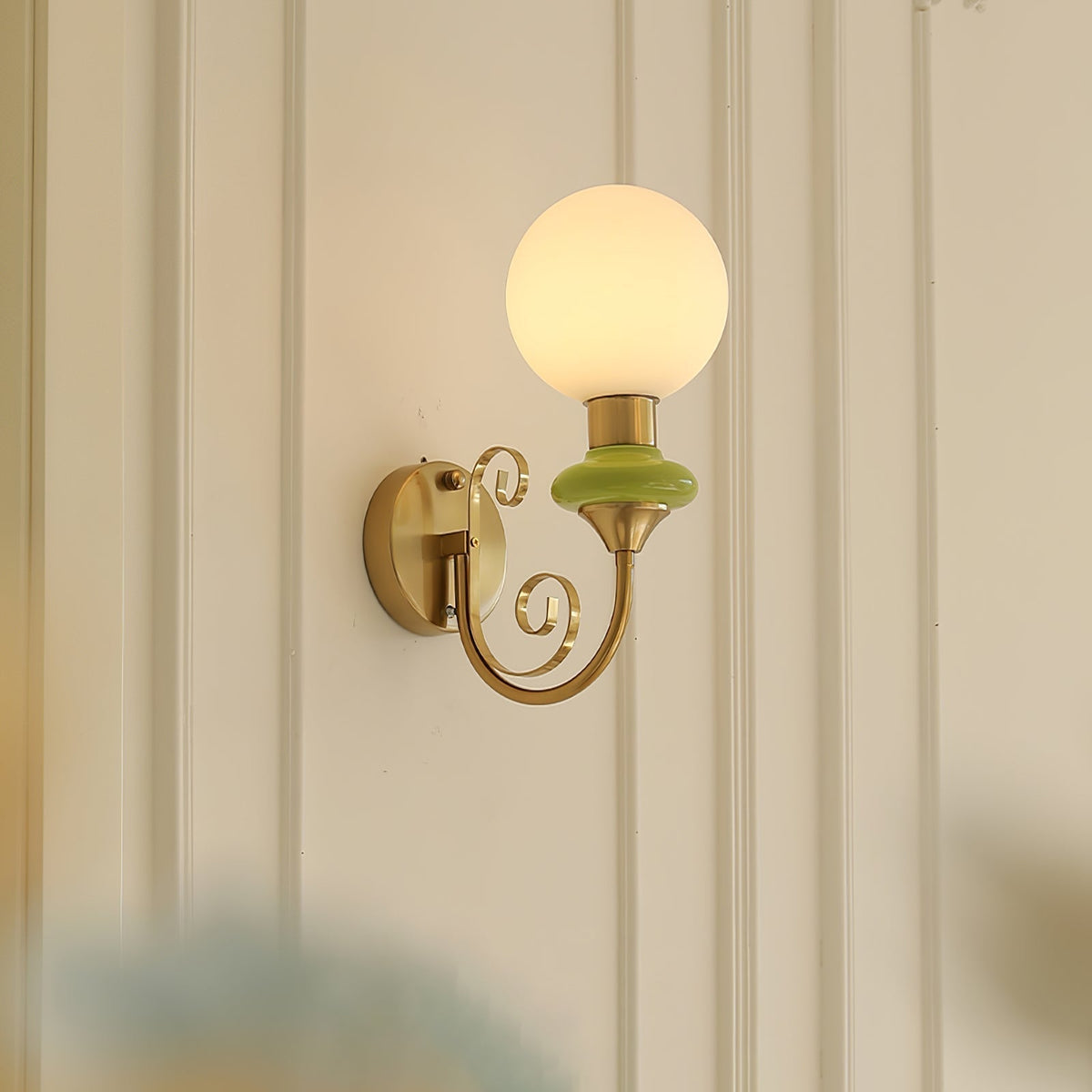 Bela Premium zeitgenössische Kunstglas-Wandleuchte