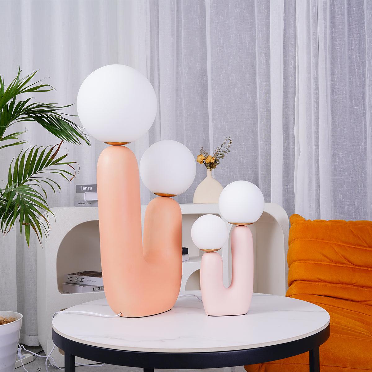 Fenix Kunstharz-Tischleuchte im künstlerischen Design