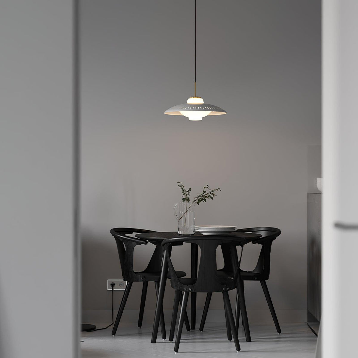 Evelo Pendelleuchte Opal Glas breiter Lampenschirm Klassisch