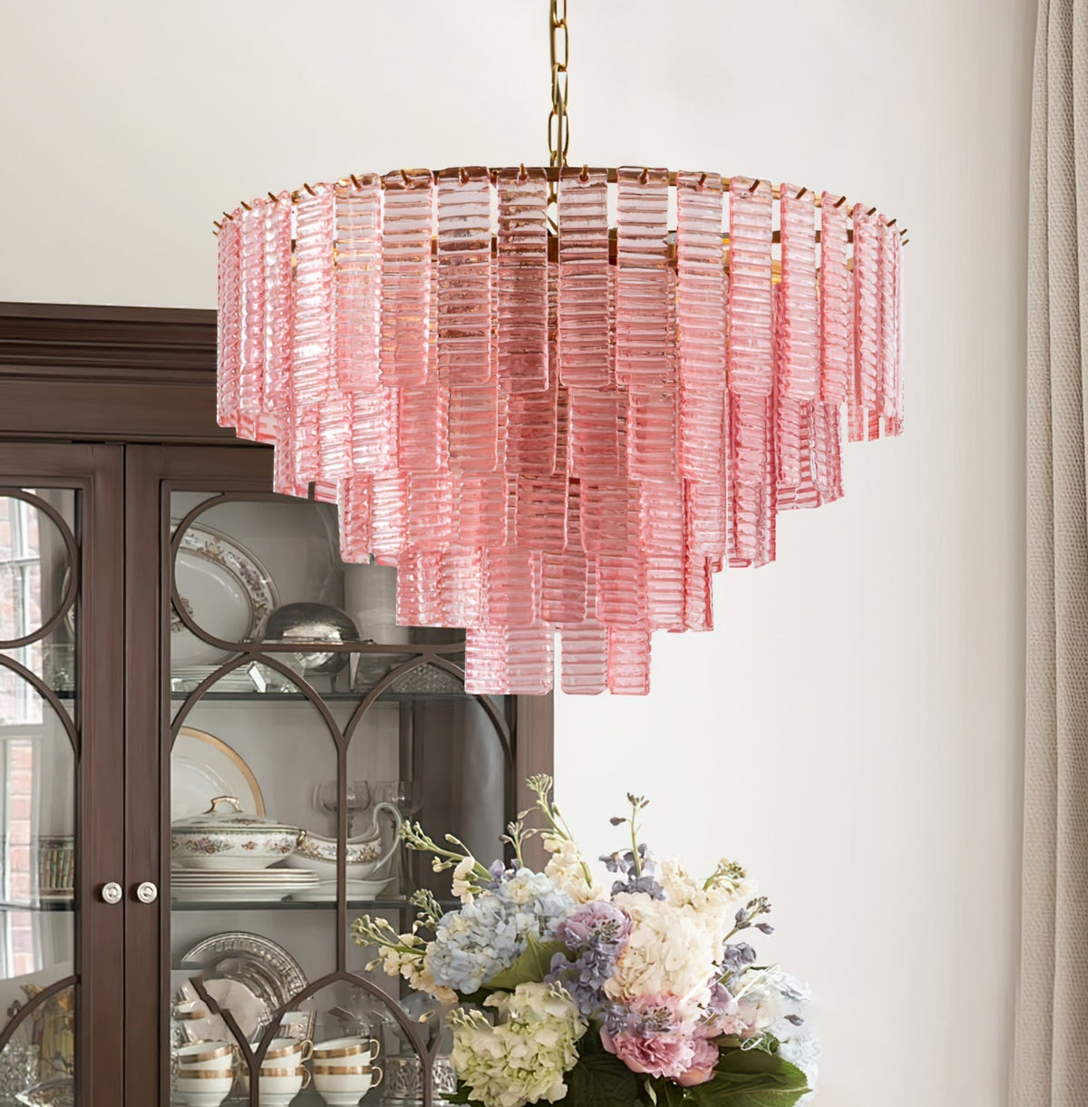 Lioririan Kronleuchter aus rosa Muranoglas mit mehrschichtigen Vintage-Luxus-Design