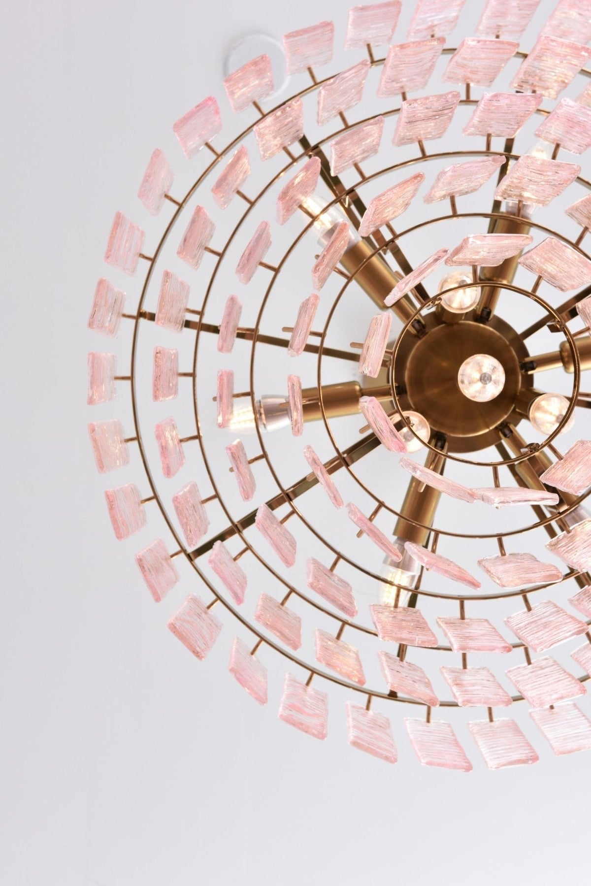 Lioririan Kronleuchter aus rosa Muranoglas mit mehrschichtigen Vintage-Luxus-Design