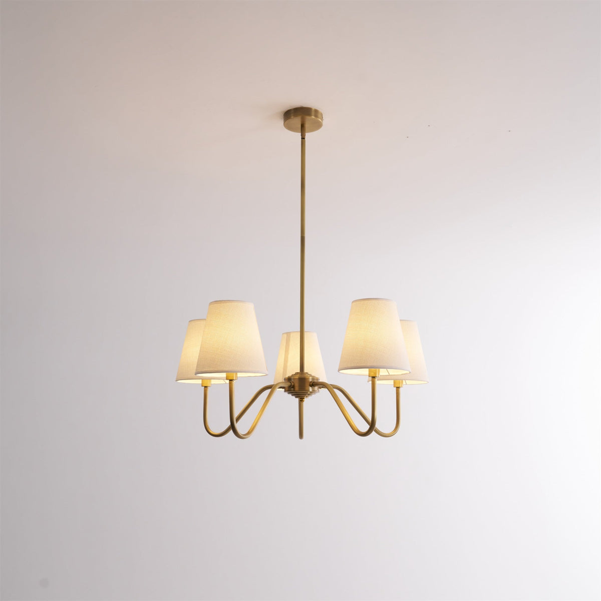 Viraean Vintage Industrial Kronleuchter aus Messing mit Stoffschirm