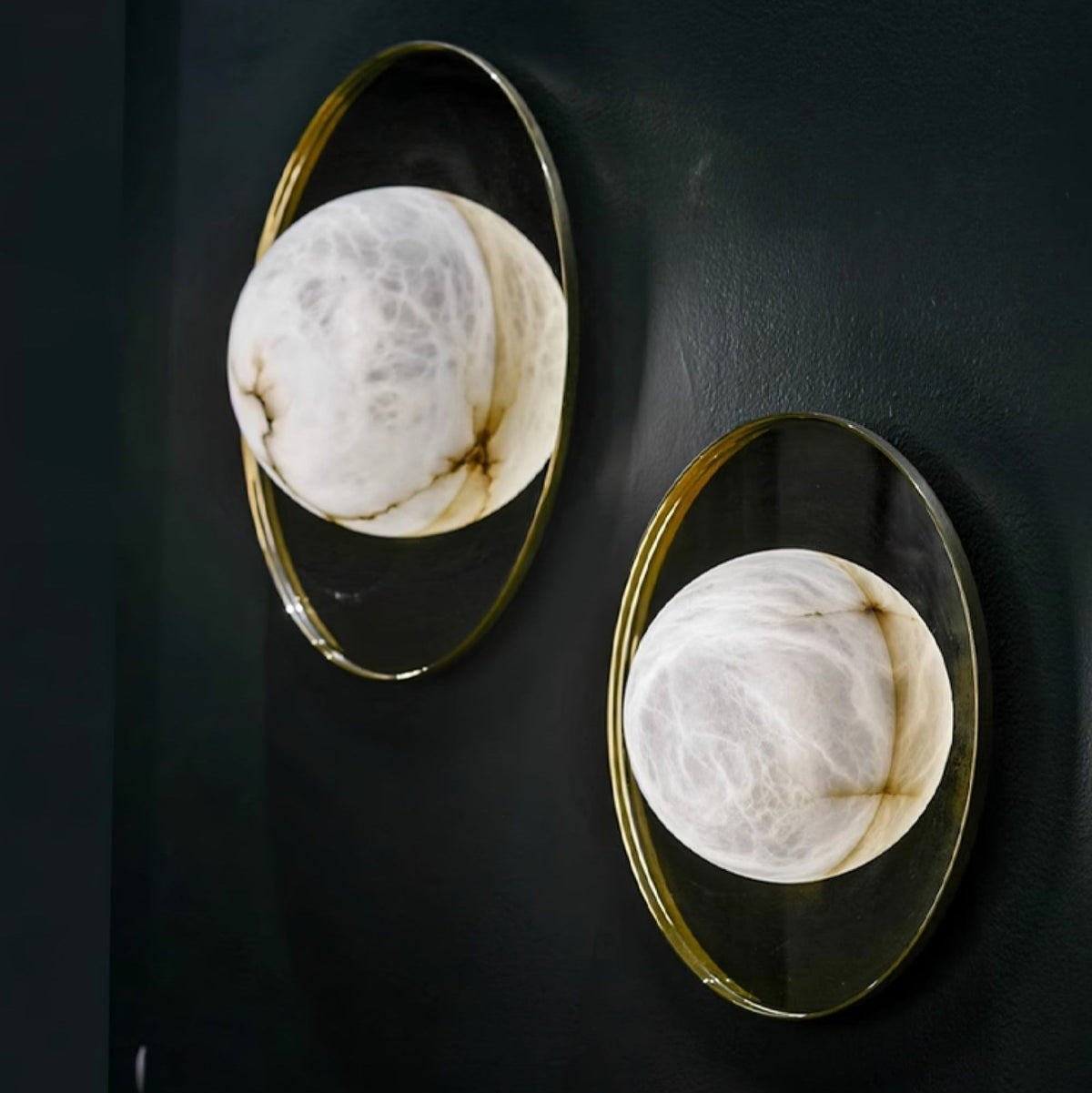 Nivereria zeitgenössische Wandleuchte aus Alabaster