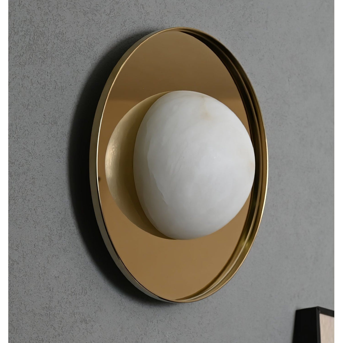 Nivereria zeitgenössische Wandleuchte aus Alabaster