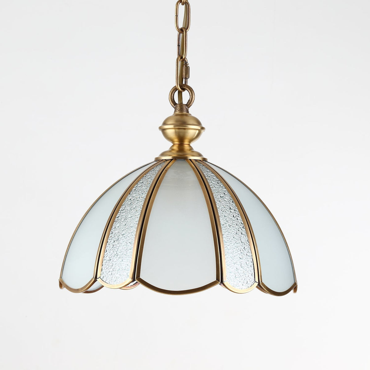 Lunell traditionelle Kunst Pendelleuchte aus Messing und Glas
