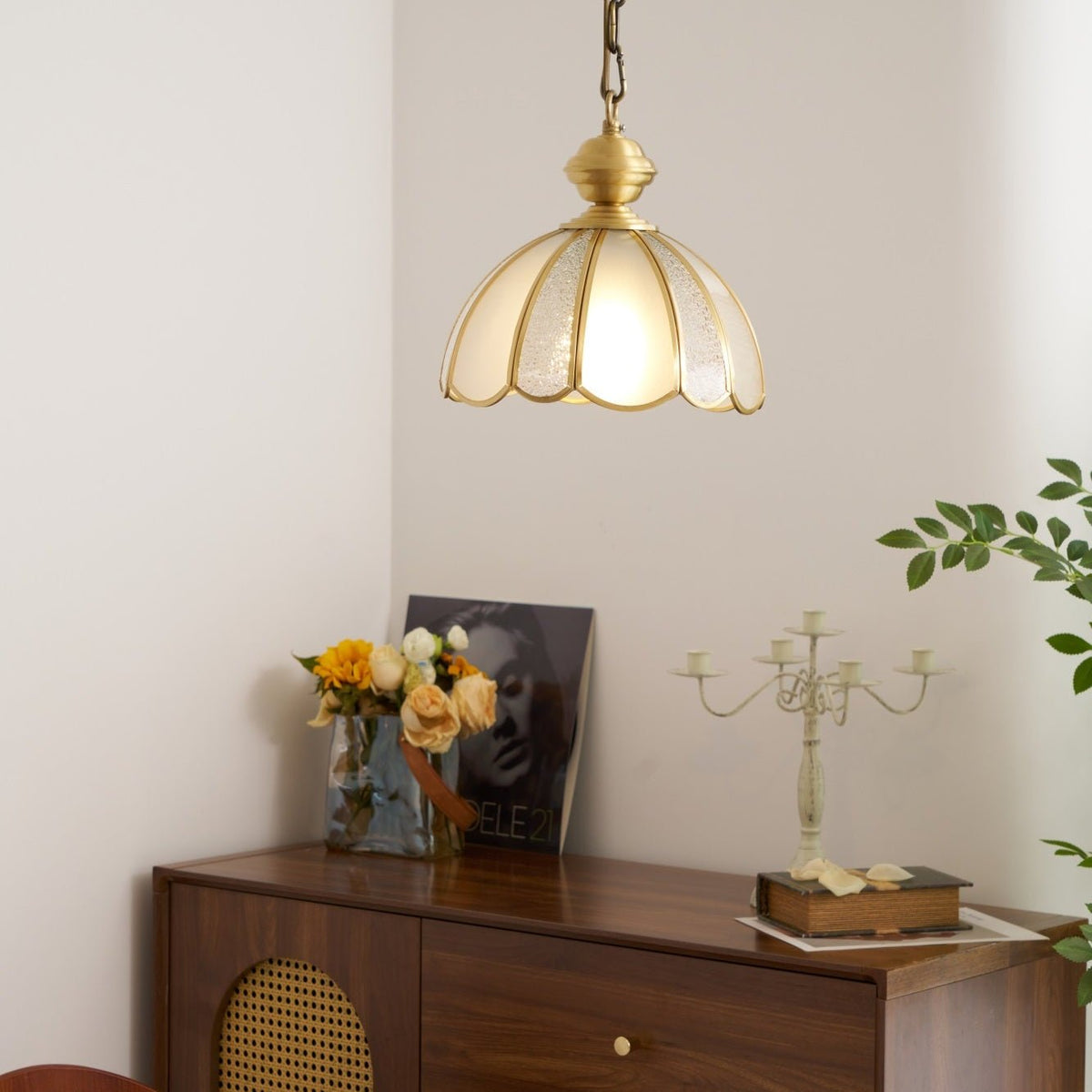 Lunell traditionelle Kunst Pendelleuchte aus Messing und Glas